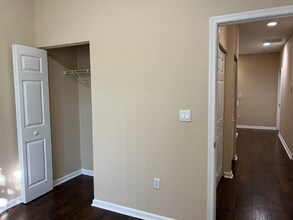 3107 NW 25th Terrace in Oakland Park, FL - Building Photo - Building Photo