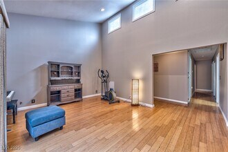 39 N Moonlight Dr in Las Vegas, NV - Building Photo - Building Photo
