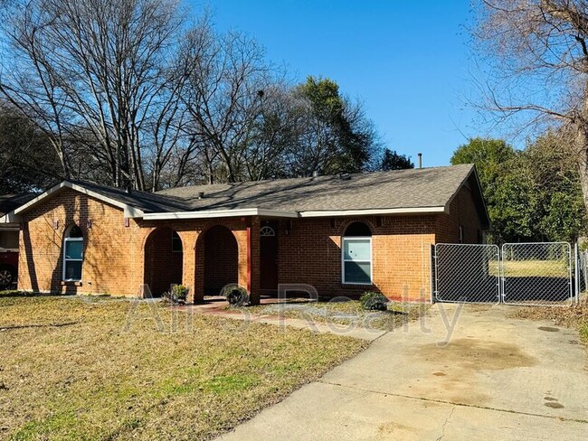 4413 Ray Dr in Montgomery, AL - Foto de edificio - Building Photo