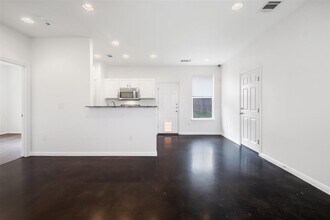 6404 Carson Rdg in Austin, TX - Building Photo - Building Photo