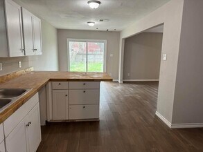 1609 Camille St in Pasadena, TX - Building Photo - Building Photo