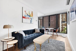 227 Lexington Ave in New York, NY - Building Photo