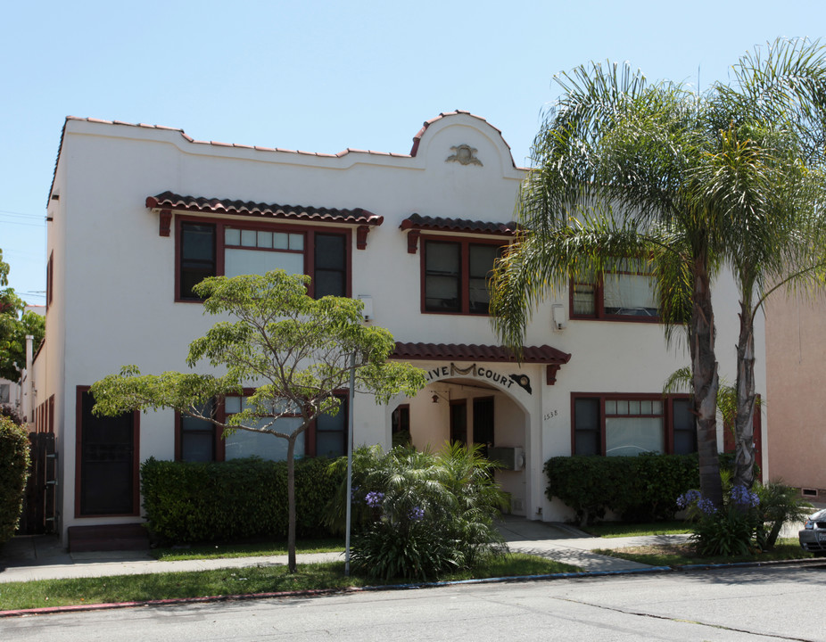 Olive Court Apartments in Long Beach, CA - Foto de edificio