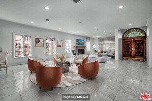 10810 Rochester Ave in Los Angeles, CA - Building Photo