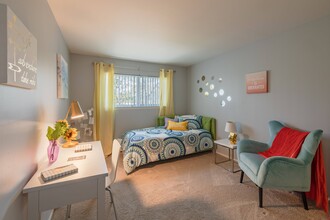 The Wind Song Apartments in Pontiac, MI - Building Photo - Building Photo
