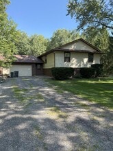 267 Arbor Dr in Chesterton, IN - Building Photo - Building Photo