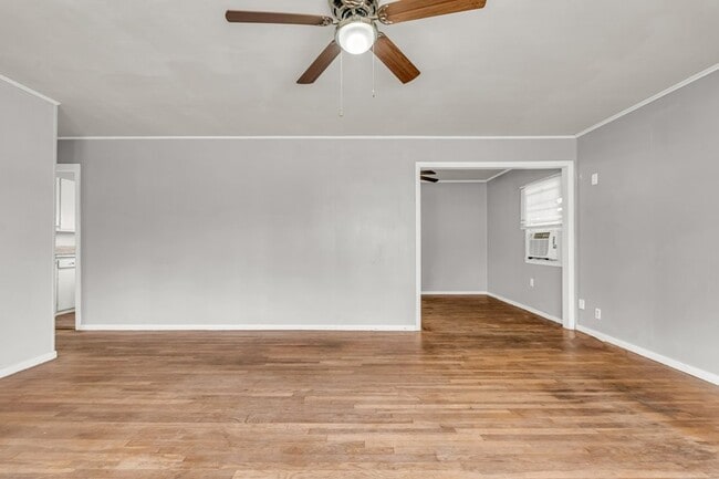 137 Poplar St in Columbus, MS - Foto de edificio - Building Photo