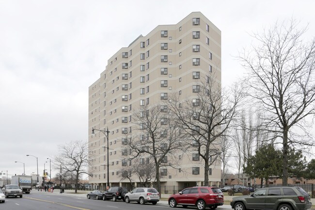 Lawndale Terrace in Chicago, IL - Foto de edificio - Building Photo