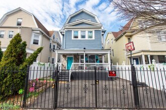 59 Ellington St in East Orange, NJ - Building Photo - Building Photo