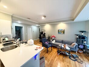 17 Imrie Rd, Unit 1 in Boston, MA - Building Photo - Building Photo