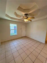 2220 W Candlelight Ln in Edinburg, TX - Building Photo - Building Photo