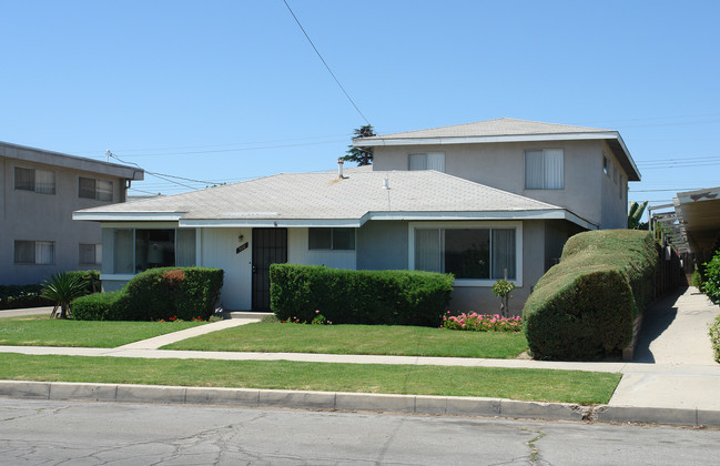 308 N Palm Ave in Santa Paula, CA - Building Photo - Building Photo