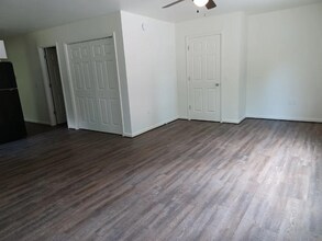 400 W Benton St in Green Ridge, MO - Foto de edificio - Building Photo