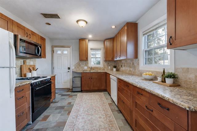 4527 Capitol Ave in Dallas, TX - Building Photo - Building Photo