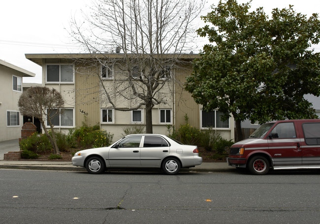 1650 S Grant St in San Mateo, CA - Building Photo - Building Photo