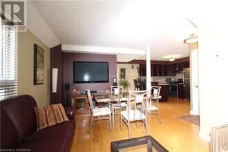 632 Columbia Forest Blvd in Waterloo, ON - Building Photo - Building Photo