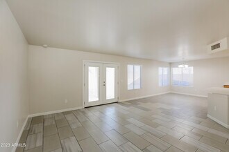 7422 S 40th Ln in Phoenix, AZ - Building Photo - Building Photo