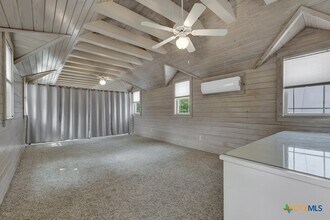 1091 Mulberry Ave in New Braunfels, TX - Building Photo - Building Photo