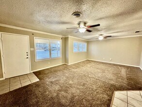 4910 9th St in Lubbock, TX - Building Photo - Building Photo