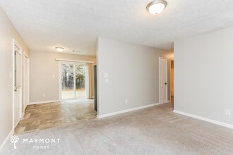 570 Lakeridge Cir SE in Conyers, GA - Foto de edificio - Building Photo