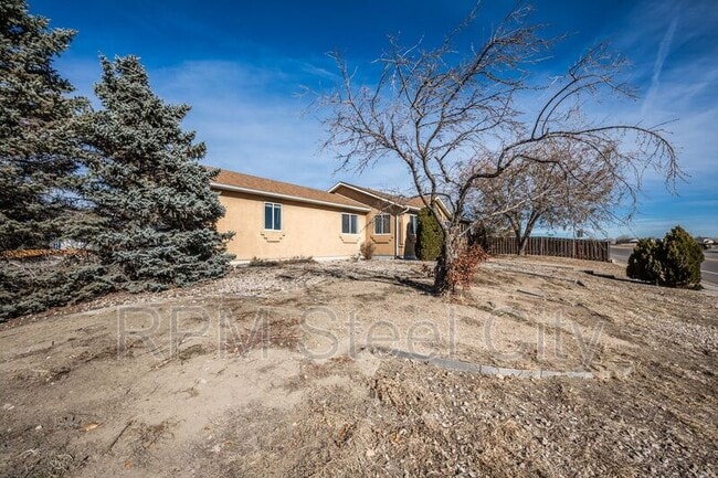 4645 Ridge Dr in Pueblo, CO - Building Photo - Building Photo