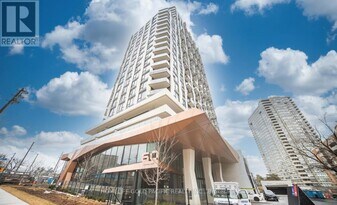 60 Central Park Roadway in Toronto, ON - Building Photo