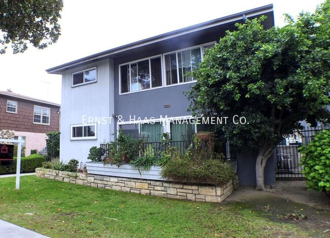 property at 700 E Carson St