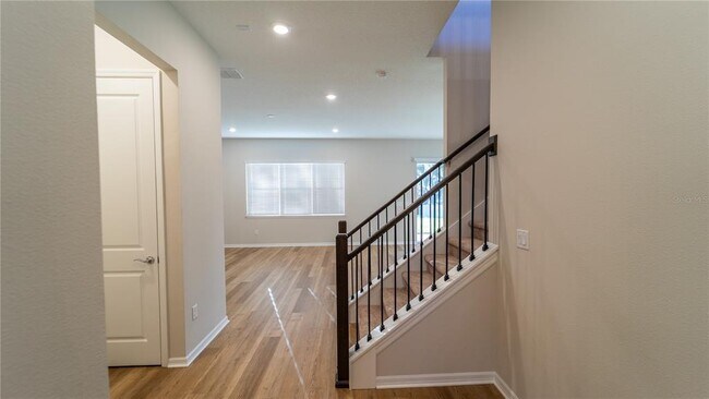 16446 Lone Oak Cir in Orlando, FL - Building Photo - Building Photo