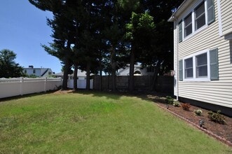 11 Garrison Rd in Arlington, MA - Building Photo - Building Photo
