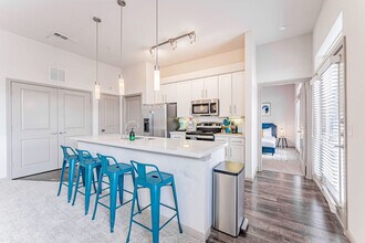 2301 Grove Blvd in Austin, TX - Building Photo - Building Photo