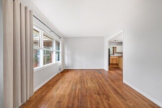 3178 Pinehill Drive in Decatur, GA - Building Photo - Building Photo