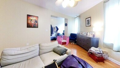 1916 E Passyunk Ave, Unit B in Philadelphia, PA - Building Photo - Building Photo