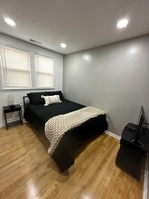 3227 N Keating Ave, Unit Cozy Apartment in Chicago, IL - Foto de edificio - Building Photo