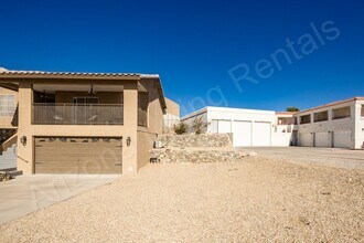 3201 Dolphin Dr in Lake Havasu City, AZ - Building Photo - Building Photo