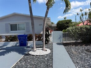 3311 SW 25th Ter in Miami, FL - Building Photo - Building Photo