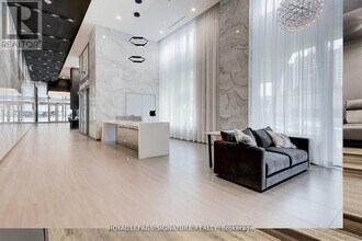 5180 Yonge St in Toronto, ON - Building Photo - Building Photo