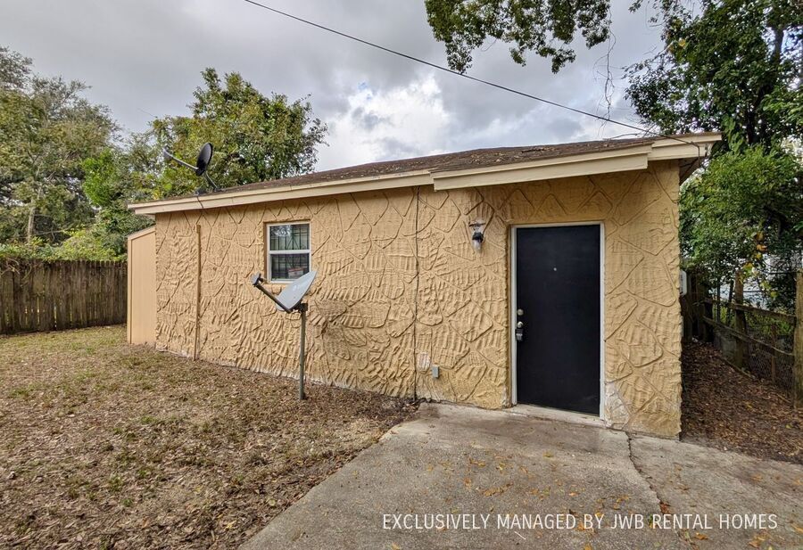 1943 Hardee St in Jacksonville, FL - Building Photo