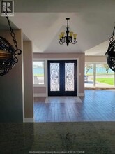 2135 Riverside Dr W in Windsor, ON - Building Photo - Building Photo