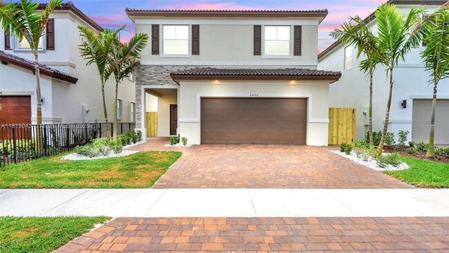 2450 SE 24th St in Homestead, FL - Building Photo - Building Photo
