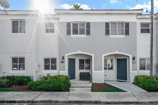 3082 SE 15th Ave in Homestead, FL - Building Photo - Building Photo