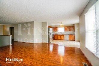 5911 Epernay Way in Galloway, OH - Building Photo - Building Photo