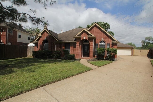 3438 Brookwood Dr in La Porte, TX - Building Photo - Building Photo