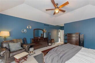 8054 Sandstone Dr in Northfield, OH - Foto de edificio - Building Photo