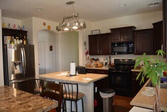 4924 W Magdalena Ln in Phoenix, AZ - Building Photo - Building Photo