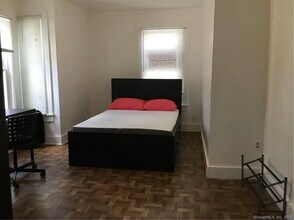 15 Winchester Ave, Unit 1 in New Haven, CT - Building Photo - Building Photo