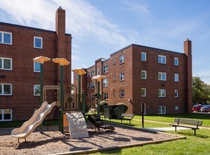 Arbelo Apartments in Alexandria, VA - Building Photo - Building Photo