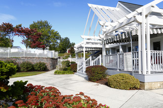 High Pointe Overlook in Harrisburg, PA - Foto de edificio - Building Photo