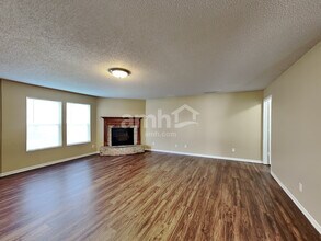 202 Creekview Dr in Danville, IN - Building Photo - Building Photo