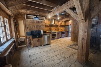 45 Hoppen Rd in New Hartford, CT - Foto de edificio - Building Photo