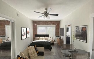 1984 Park Grove Ave in Los Angeles, CA - Building Photo